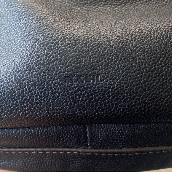 Fossil Black Pebbled Leather Crossbody Purse - Picture 14 of 14